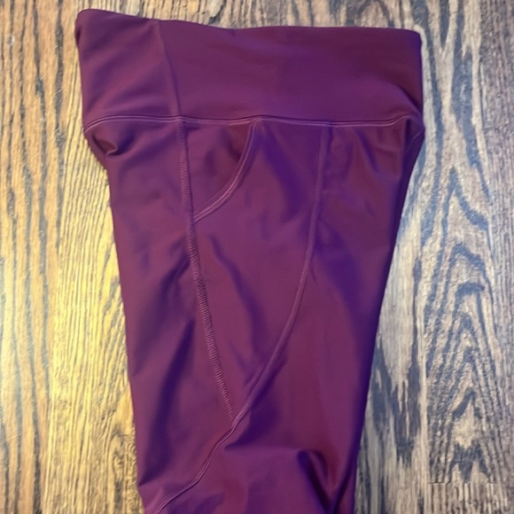 🍇LIKE NEW OLD NAVY ACTIVEWEAR LEGGINGS🍇 - Picture 3 of 3